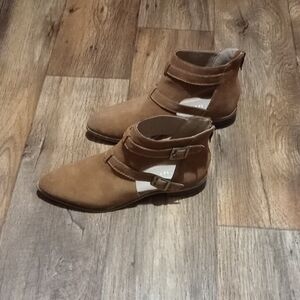 Chinese Laundry Women's Tan Ankle Strap Suede Booties Size 8 1/2